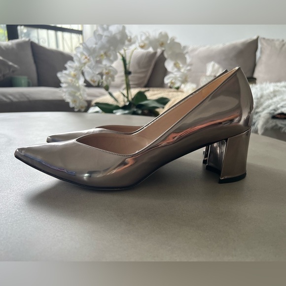 Stuart Weitzman Metallic Low Block Pump, Size 10 - Picture 2 of 5